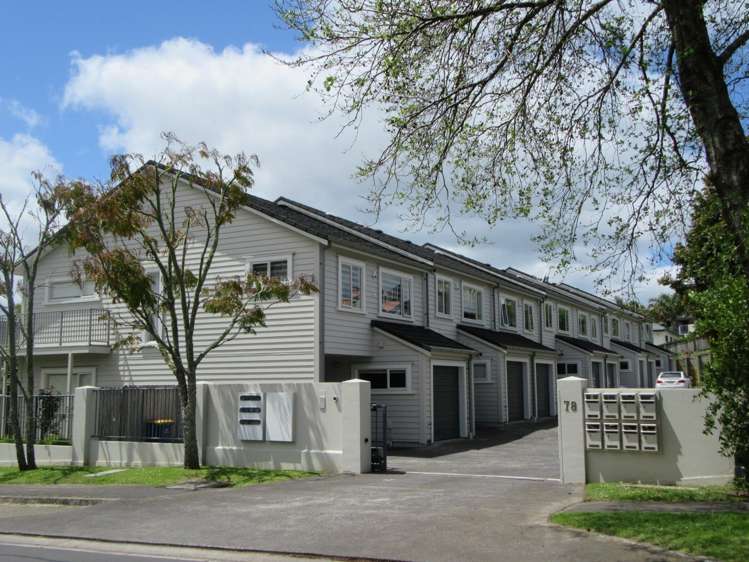 2/78 Fernhill Way Oteha_13
