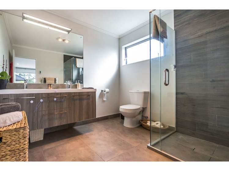 10 Gumdigger Rise Silverdale_12