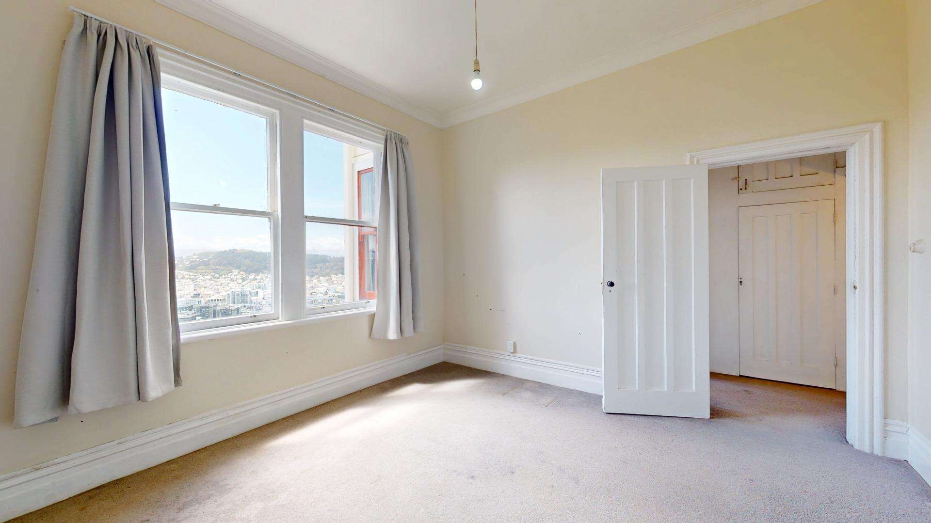 B/88 Kelburn Parade 1287_0