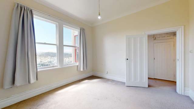 Stunning Views of Kelburn