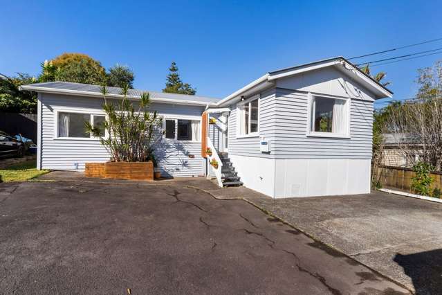 Sunny refurbished family home in top location