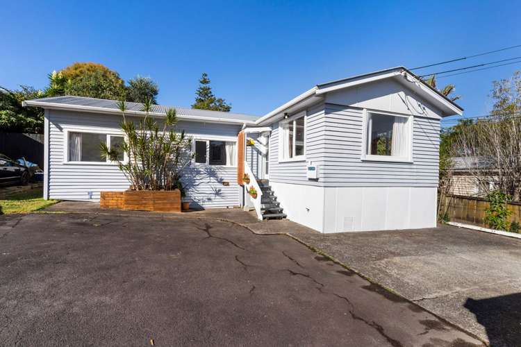 26 Glendon Avenue_0