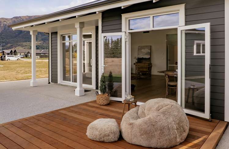 105 Burdon Loop Lake Hawea_6