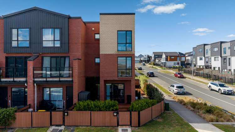 28 Treeline Lane Flat Bush_17