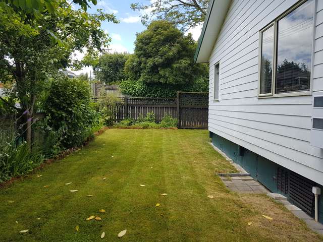 1/25 Chesham Avenue Waipahihi_2