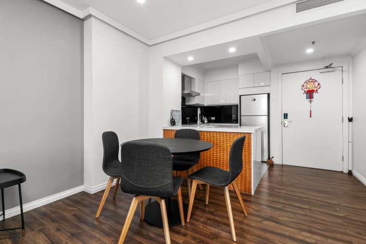 1602/8 Albert Street_5