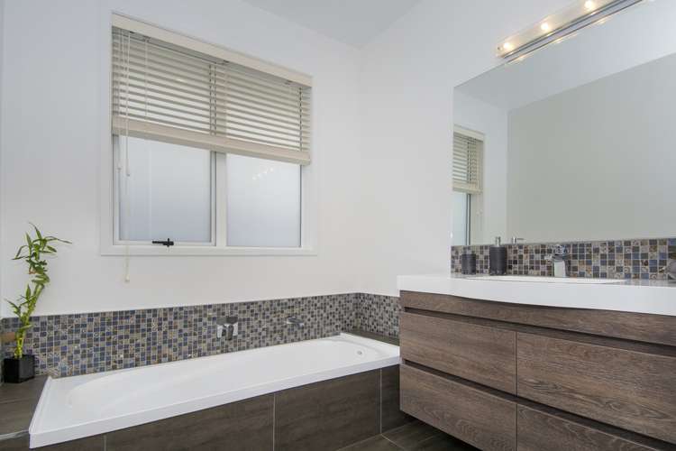 1 Livingstone Drive Papamoa_15