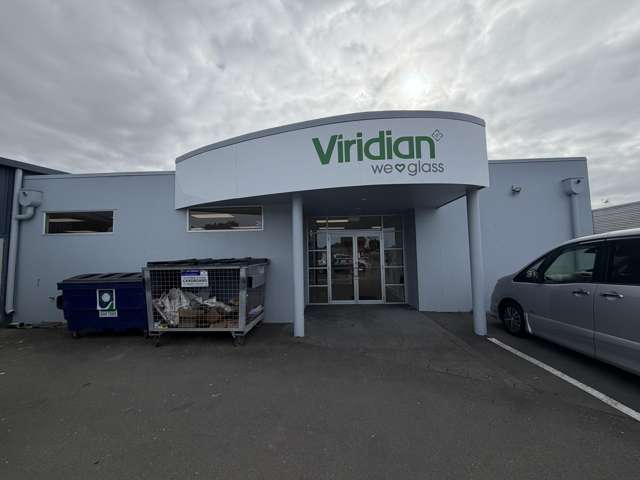 High-Profile Showroom/Warehouse on Taradale Road