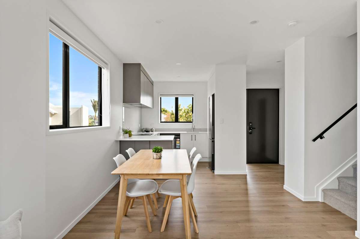 73 Freeland Avenue_3