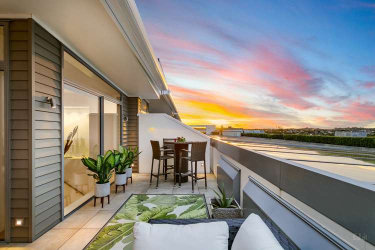 204/585 Beach Road Rothesay Bay_11