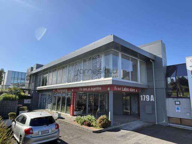 Modern Wairau Office with Huge Exposure