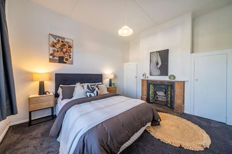 35 Riddlers Crescent Petone_4