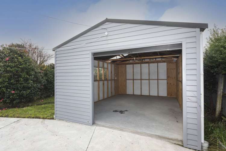 28 Westcott Street Dallington_13