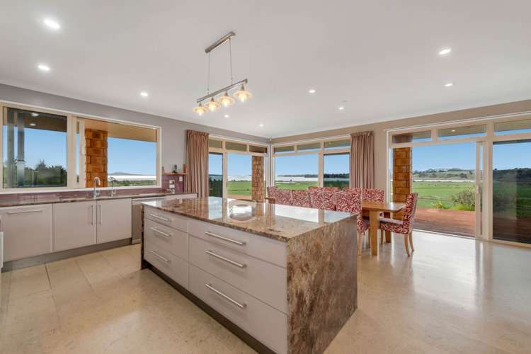 48 Porterfield Road Whitford_14