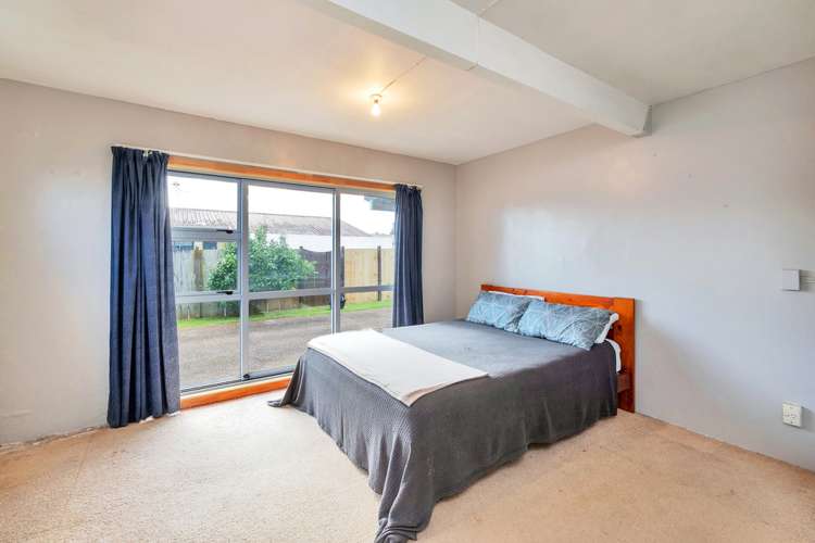 2/12 House Avenue Mangere Bridge_15