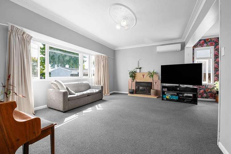 64 Galloway Street Hamilton East_5