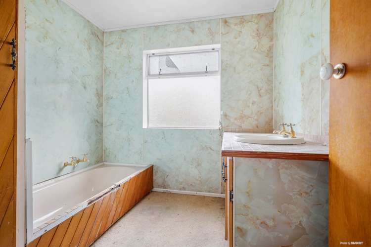 234 Monument Road Clevedon_12