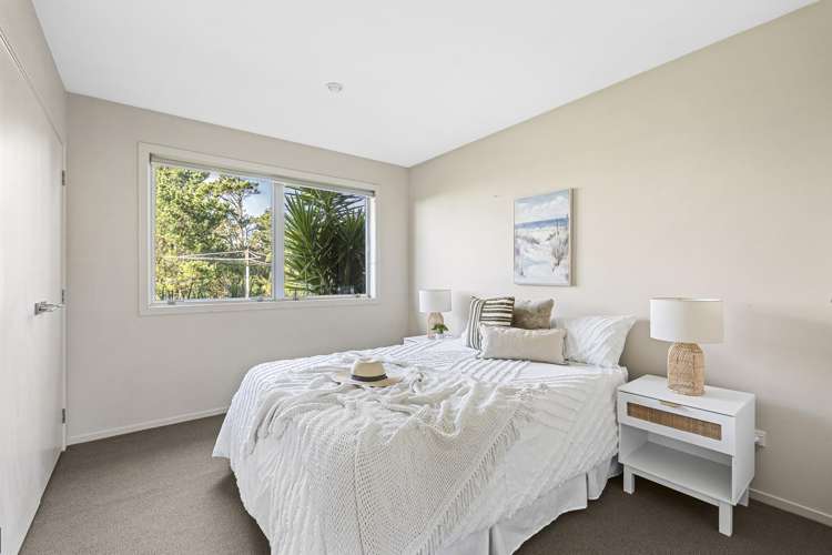 1089 Plymouth Road Koru_21