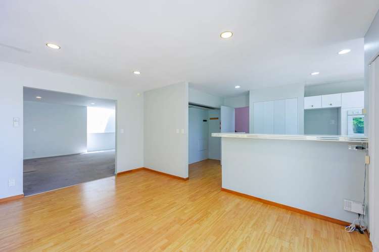 1/7 & 2/7 Calypso Place Rothesay Bay_3