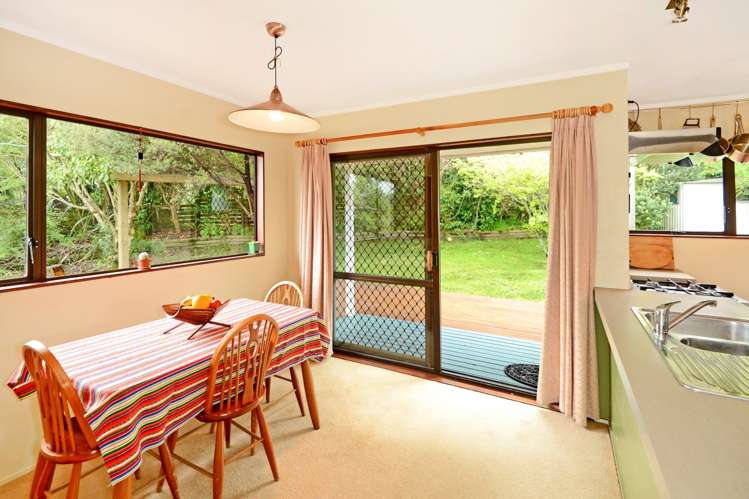 2 Onedin Place Titirangi_9