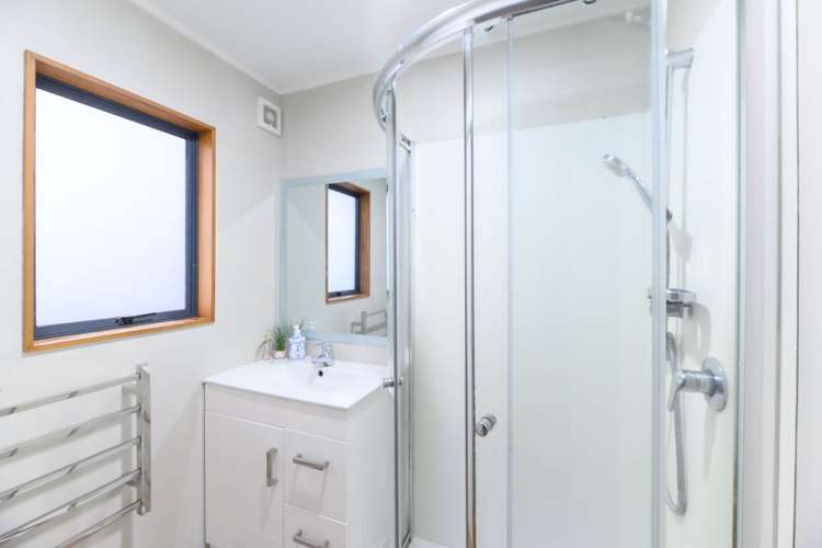 18b Shetland Street Glen Eden_35