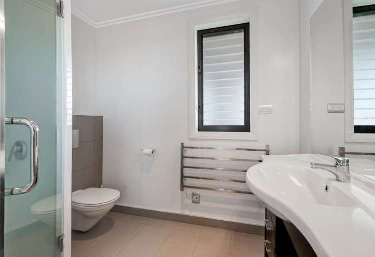 21 Bayview Park Lane Orewa_9