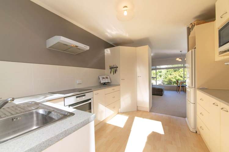 1/5 Havelle Avenue Titirangi_10