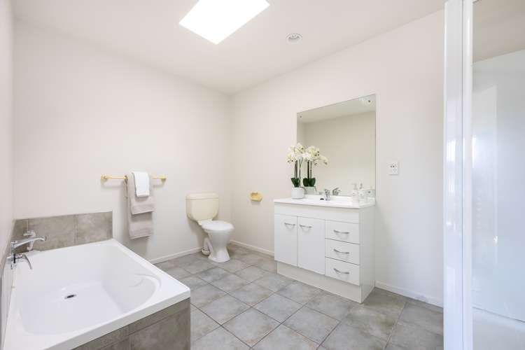 54 Palmgreen Court Stanmore Bay_16