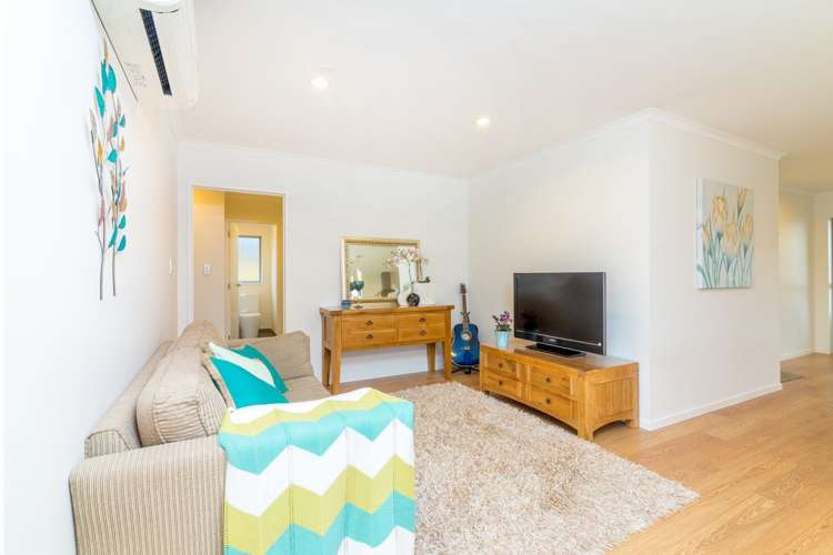 12 Iwinuku Crescent Wattle Downs_8