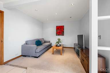 72A Chatsworth Road_4