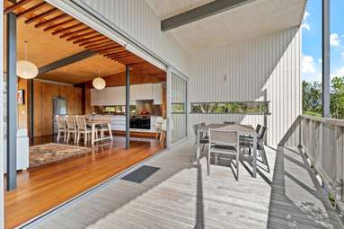 12 Laika Avenue_4
