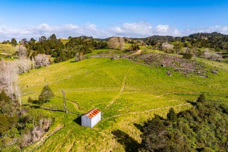 181A Old Parua Bay Road Abbey Caves_1