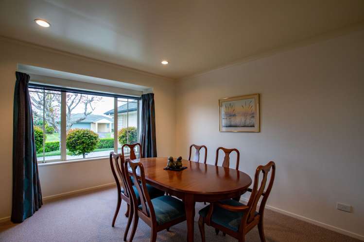 15 Keswick Crescent Huntington_22