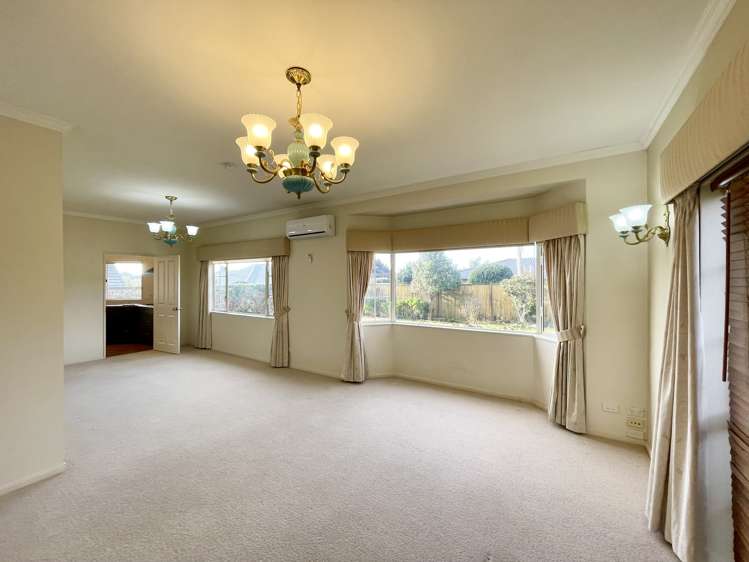 18 Castlehill Court Wattle Downs_5