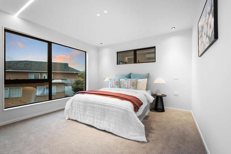 Lot 2&3/1 Imatra Place Sunnyhills_4