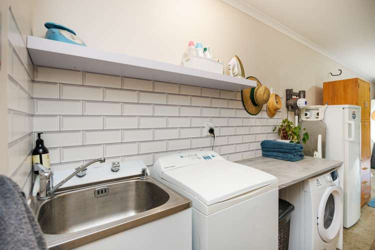 179 Watershed Road Bunnythorpe_20