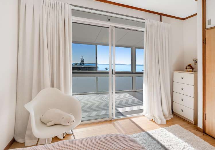 12 Burford Place Mellons Bay_30