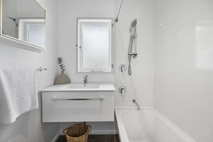 256 Kennedy Road Onekawa_9