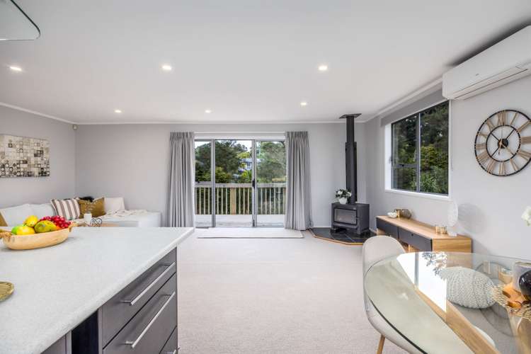 37 Onedin Place Titirangi_15