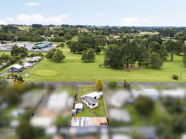 Enviable Views - Modern Home - Sheds Galore!