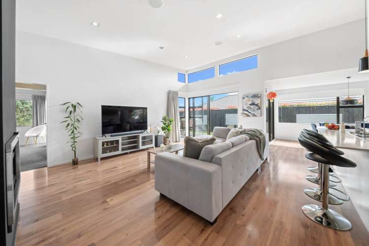 52 Intrepid Crescent Beachlands_7