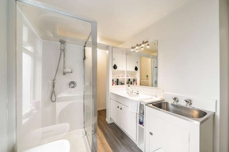 61B Mortimer Terrace Brooklyn_14