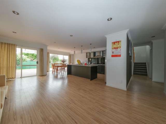 7 Savina Court Flat Bush_2