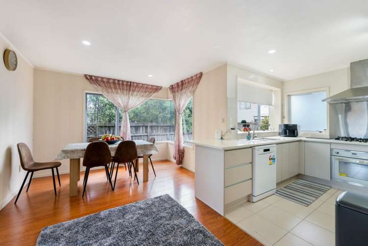 2/66 Buscomb Avenue Henderson_14