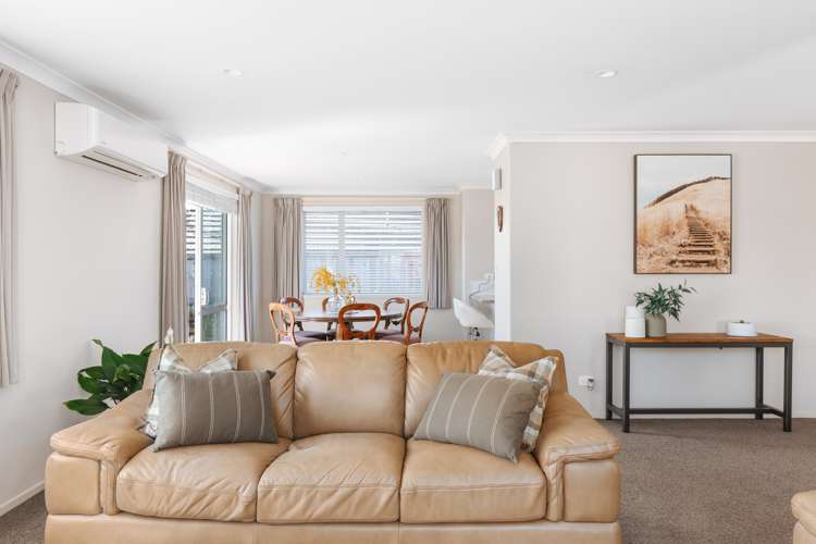 12 Fairfax Crescent Pyes Pa_5