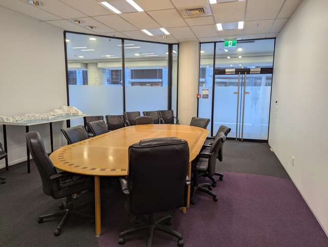 Ground 1/95 Cutsomhouse Quay Wellington Central_4