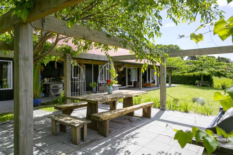 142 Mapara Road Acacia Bay_4