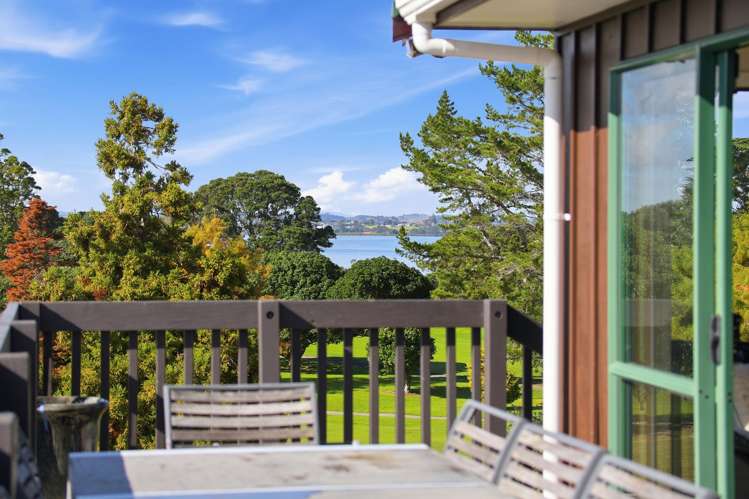 166 Torkar Road Clarks Beach_36