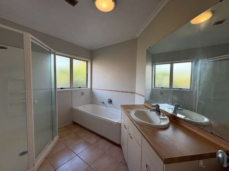 6 Atworth Way Pakuranga Heights_10