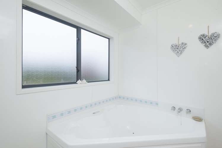 18 Jackson Road Waerengaahika_16